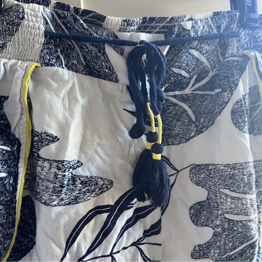 Anthropologie White and Blue Camille Cabanes Botanical Flannel Pajama Set - Picture 11 of 16